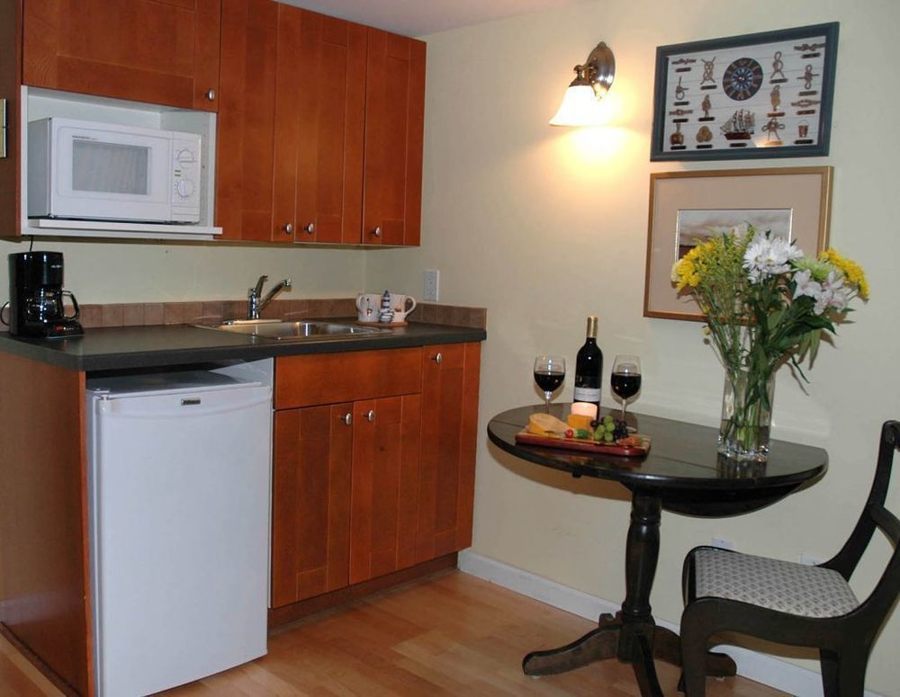 At The Shore Bed And Breakfast Sechelt Extérieur photo