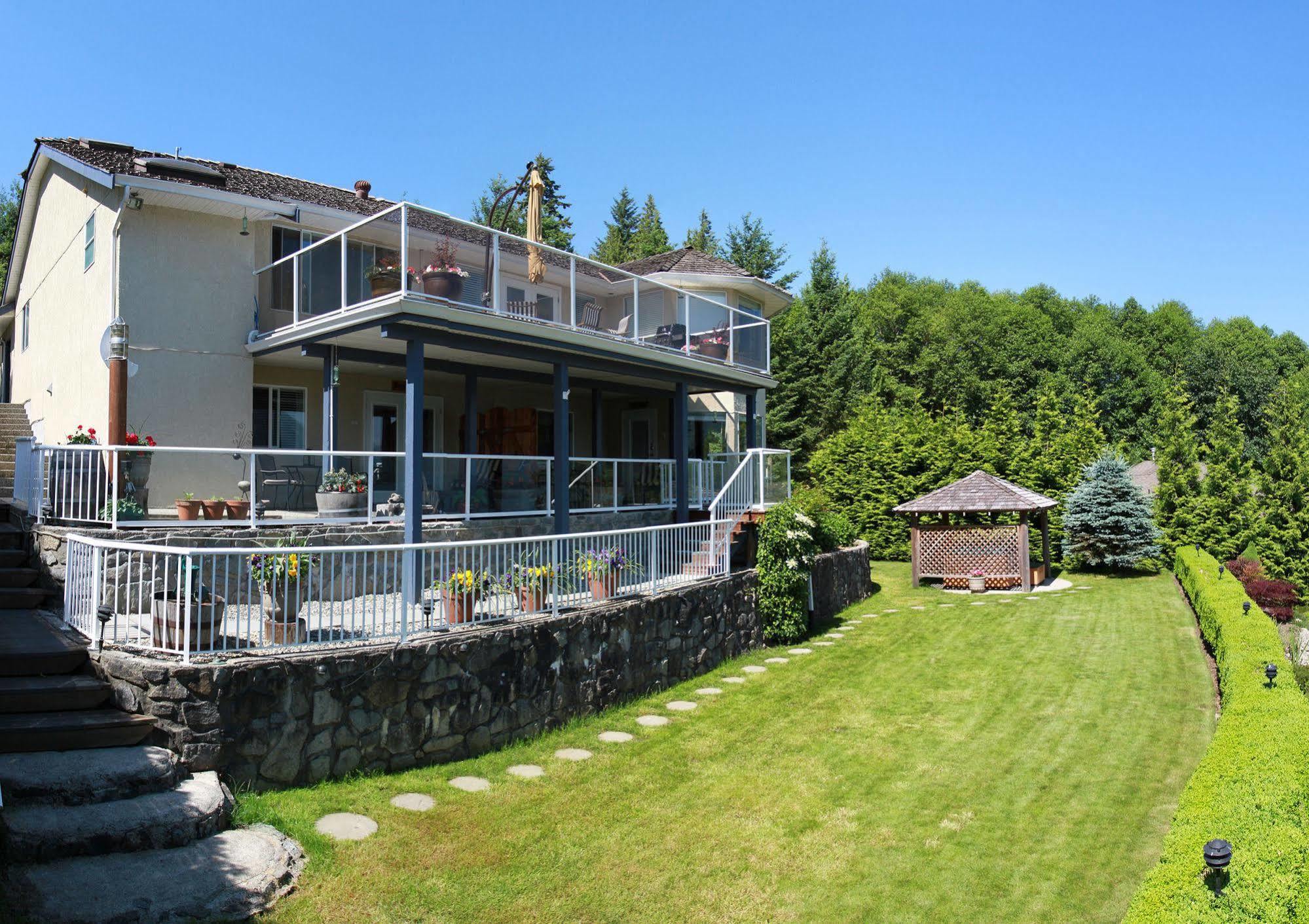 At The Shore Bed And Breakfast Sechelt Extérieur photo